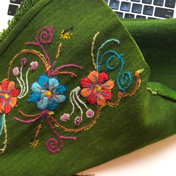 Vintage Green Floral Embroidered Hippie Boho Bag - Picture 8 of 8